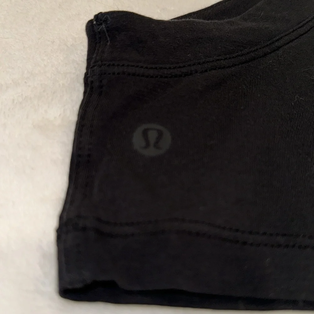 Lululemon Muscle Tank - Picture 3 of 4